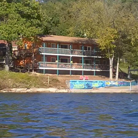 فندق كامدنتونفي  Wilsons On The Lake المظهر الخارجي الصورة