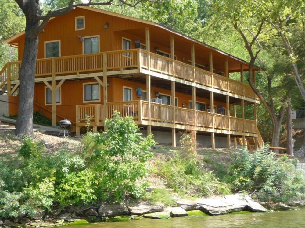فندق كامدنتونفي  Wilsons On The Lake المظهر الخارجي الصورة