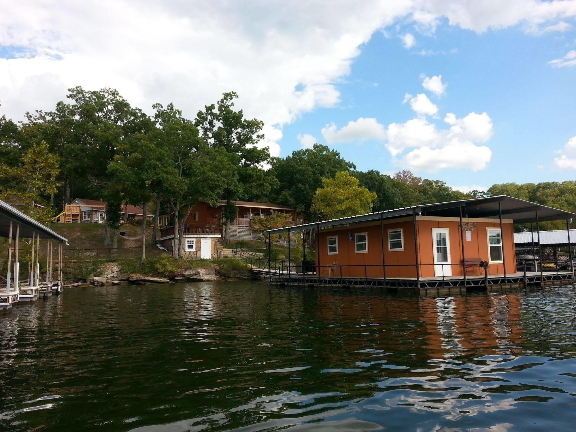 فندق كامدنتونفي  Wilsons On The Lake المظهر الخارجي الصورة
